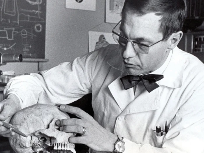 Per-Ingvar Brånemark in his study